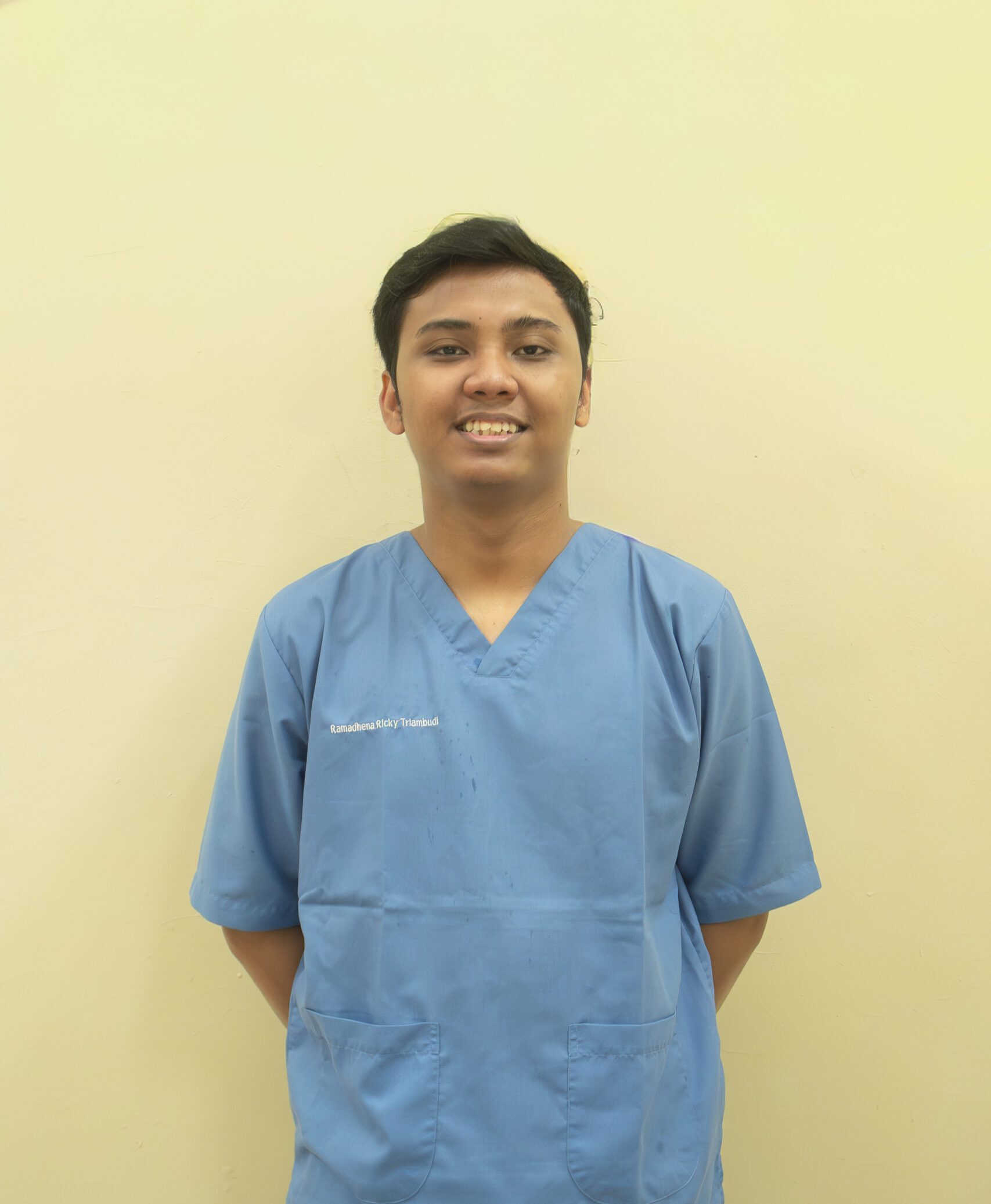 Ramadhena Ricky Triambudi, Amd. Vet